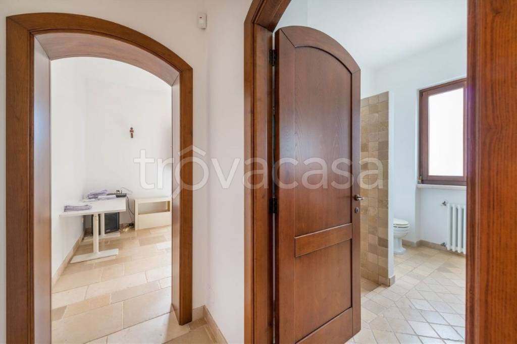 casa indipendente in vendita a Fasano