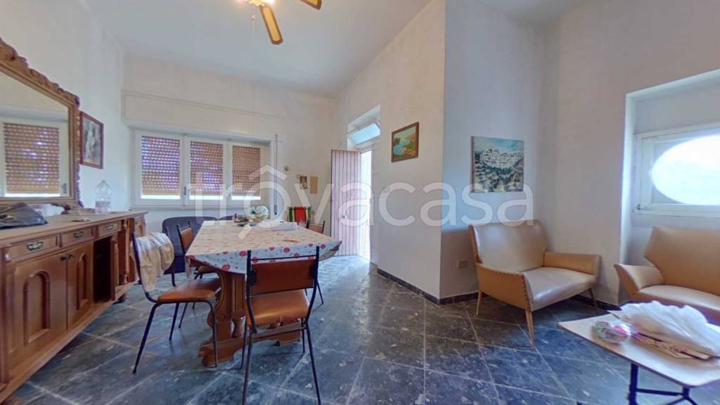 casa indipendente in vendita a Fasano in zona Laureto