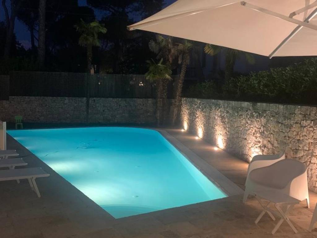 casa indipendente in vendita a Fasano in zona Laureto