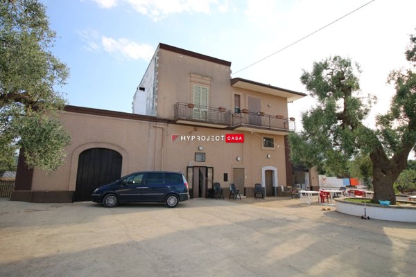 casa indipendente in vendita a Fasano in zona Pezze di Greco