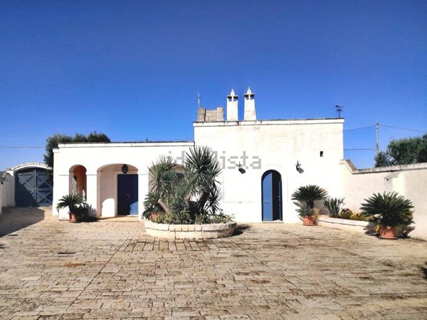 esavano in vendita a Fasano
