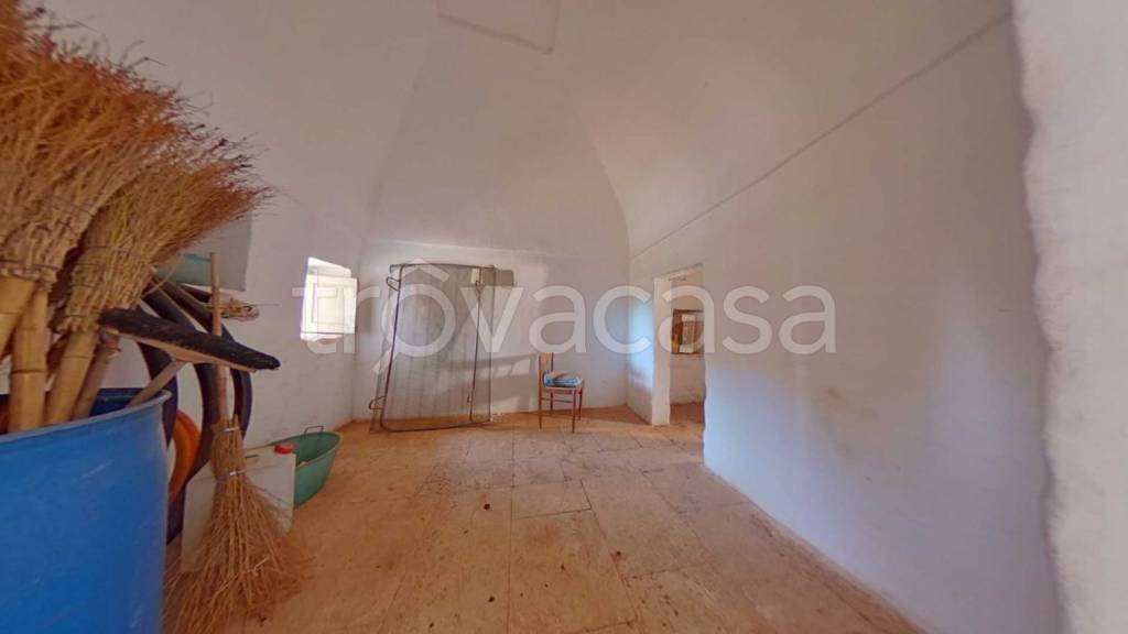 casa indipendente in vendita a Fasano