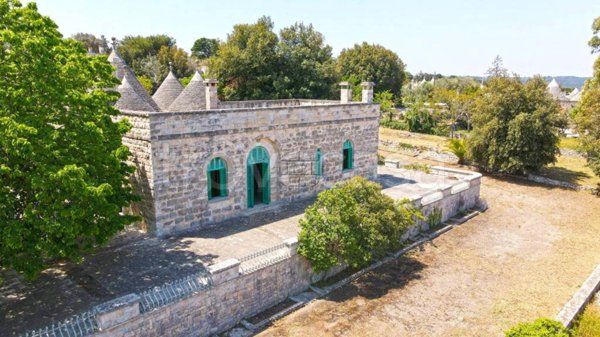 casa indipendente in vendita a Fasano