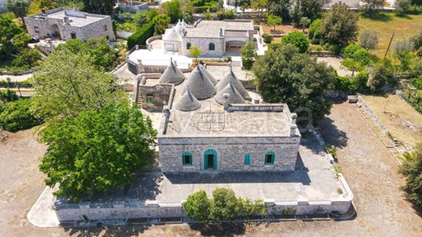 casa indipendente in vendita a Fasano