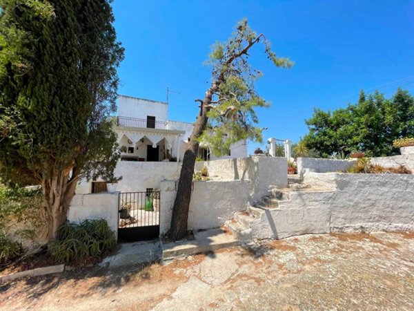 casa indipendente in vendita a Fasano in zona Savelletri