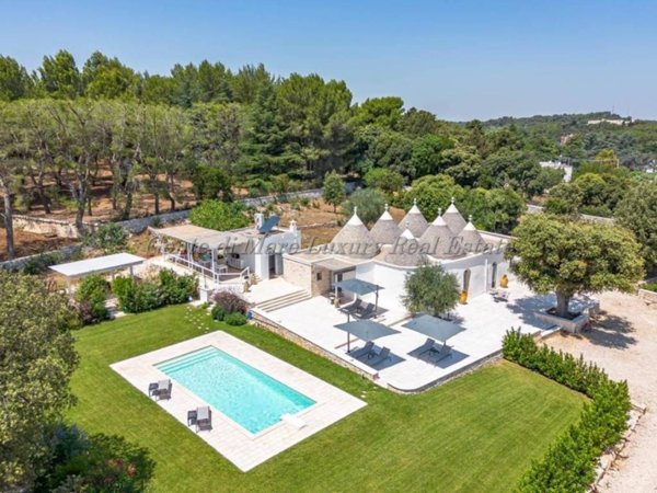 casa indipendente in vendita a Fasano in zona Laureto
