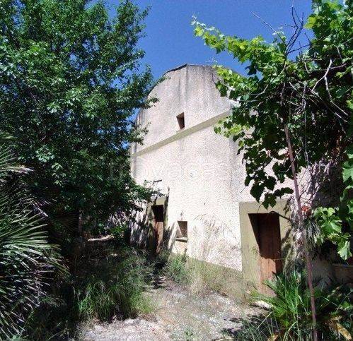 casa indipendente in vendita a Fasano in zona Laureto