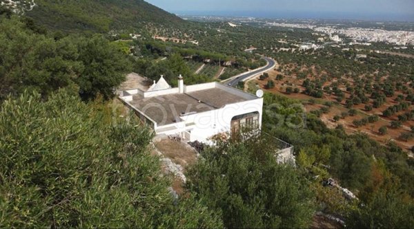casa indipendente in vendita a Fasano