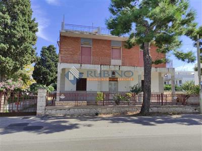 casa indipendente in vendita a Fasano in zona Torre Canne