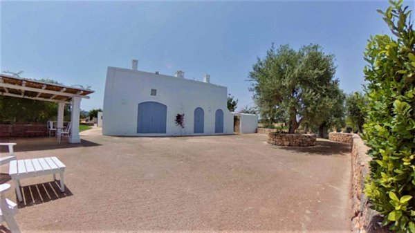 casa indipendente in vendita a Fasano in zona Savelletri