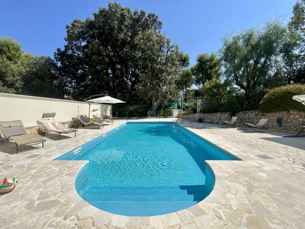 casa indipendente in vendita a Fasano in zona Canale di Pirro