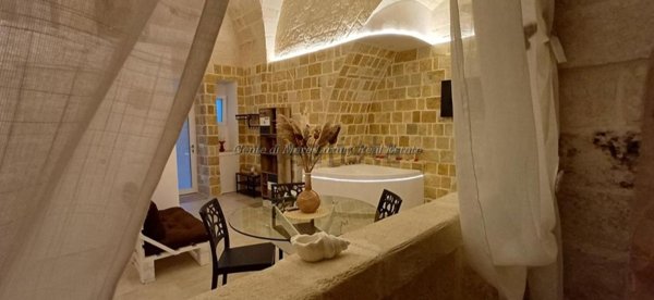 casa indipendente in vendita a Fasano