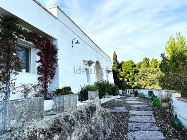 casa indipendente in vendita a Fasano