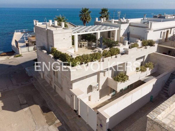 casa indipendente in vendita a Fasano in zona Torre Canne