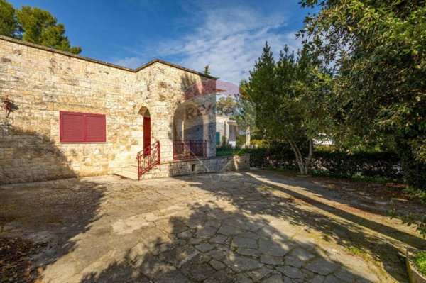 casa indipendente in vendita a Fasano in zona Savelletri