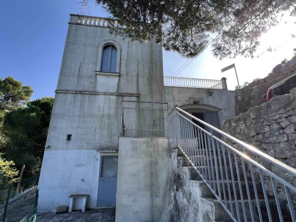 casa indipendente in vendita a Fasano in zona Laureto