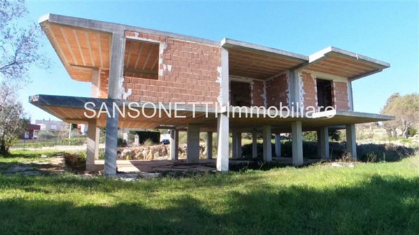 casa indipendente in vendita a Fasano