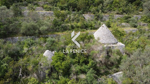 casa indipendente in vendita a Fasano