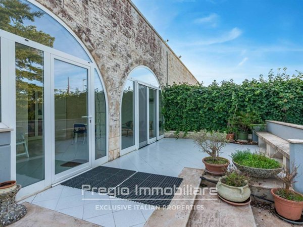 casa indipendente in vendita a Fasano in zona Laureto