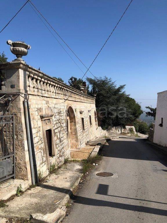 casa indipendente in vendita a Fasano