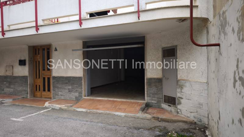 casa indipendente in vendita a Fasano