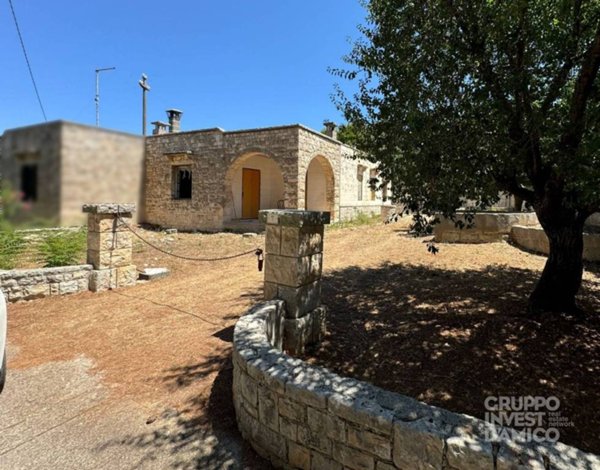 casa indipendente in vendita a Fasano in zona Laureto