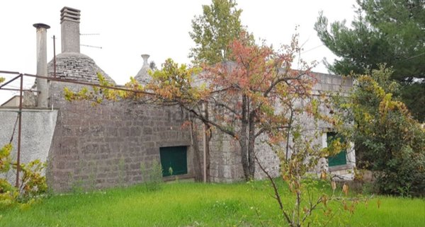 casa indipendente in vendita a Fasano