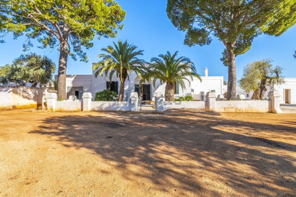 casa indipendente in vendita a Fasano