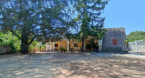 casa indipendente in vendita a Fasano in zona Canale di Pirro