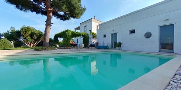 casa indipendente in vendita a Fasano in zona Savelletri