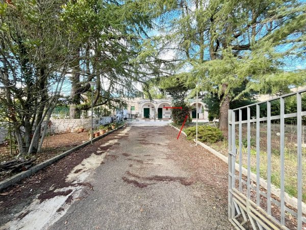 casa indipendente in vendita a Fasano