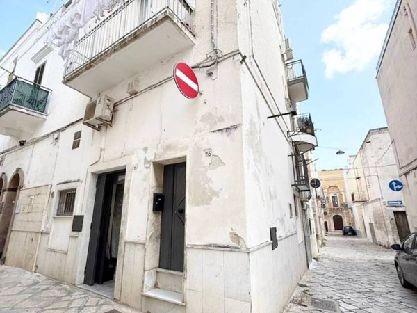casa indipendente in vendita a Fasano