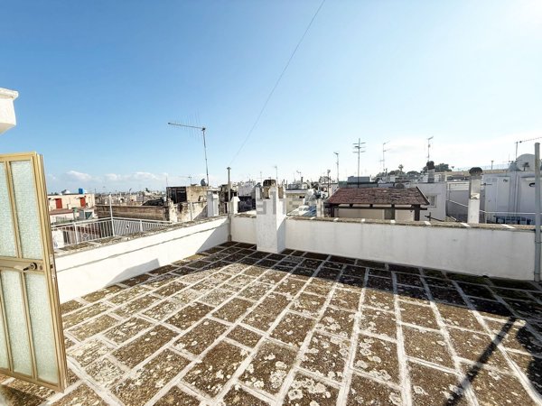 casa indipendente in vendita a Fasano