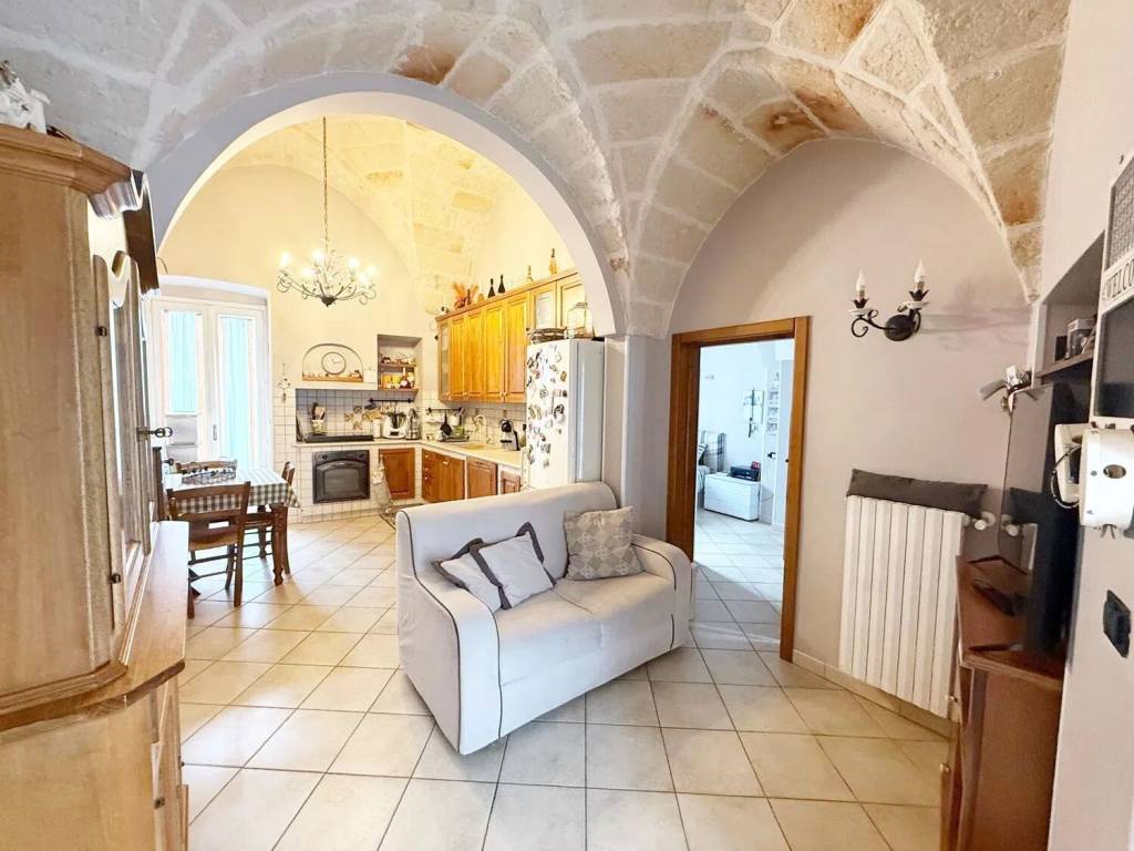 casa indipendente in vendita a Fasano