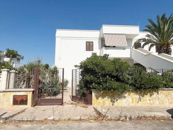 casa indipendente in vendita a Fasano in zona Torre Canne
