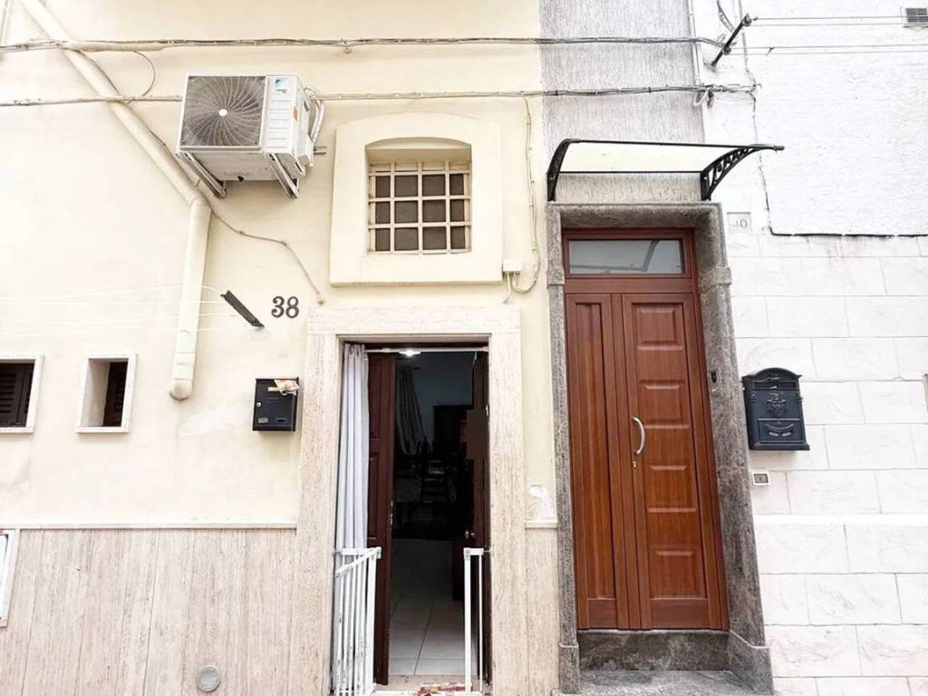 casa indipendente in vendita a Fasano