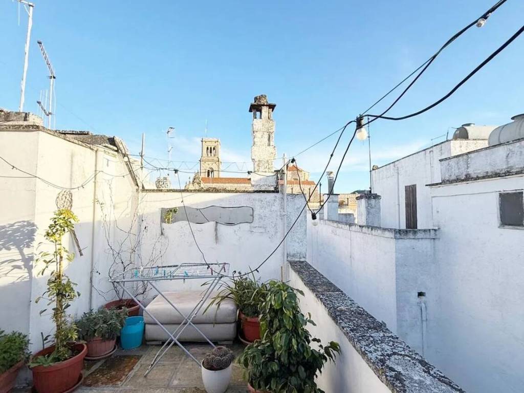 casa indipendente in vendita a Fasano