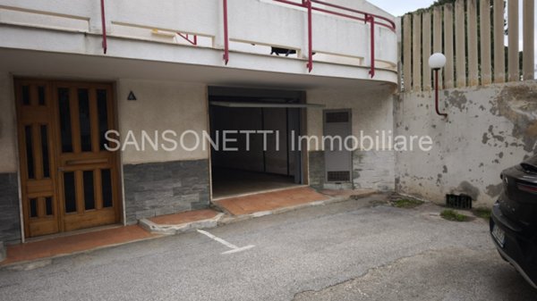 casa indipendente in vendita a Fasano