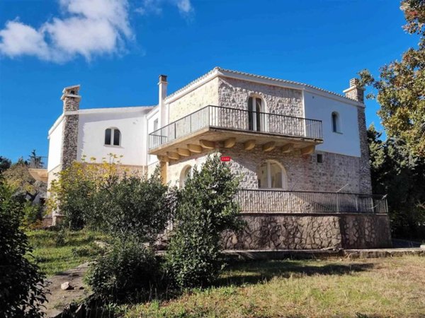 casa indipendente in vendita a Fasano in zona Laureto