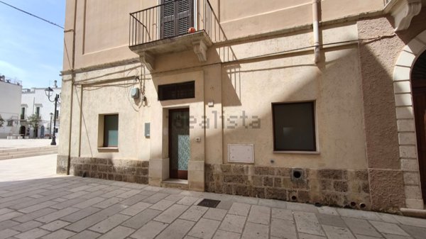 locale commerciale in vendita a Fasano