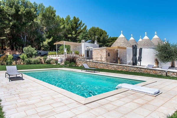 casa indipendente in vendita a Fasano in zona Laureto