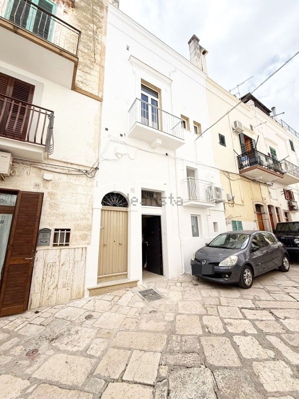 casa indipendente in vendita a Fasano