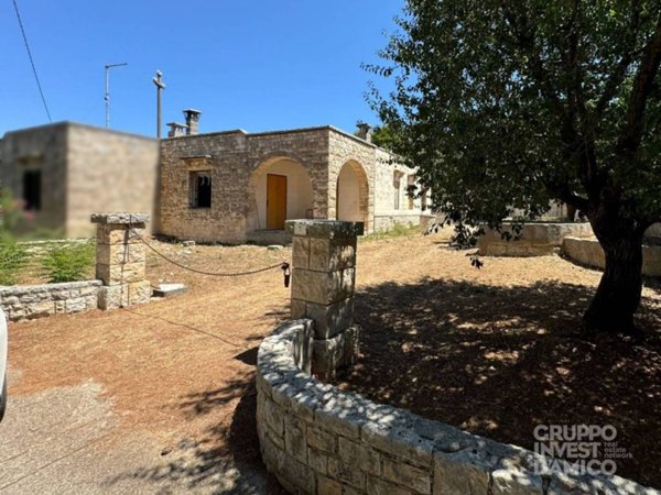 casa indipendente in vendita a Fasano in zona Laureto