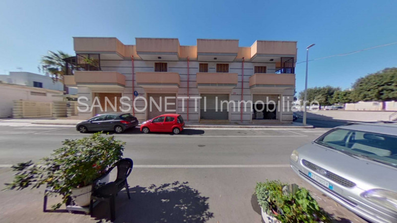 negozio in vendita a Fasano in zona Savelletri