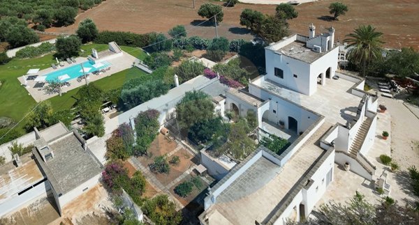 casa indipendente in vendita a Fasano in zona Savelletri