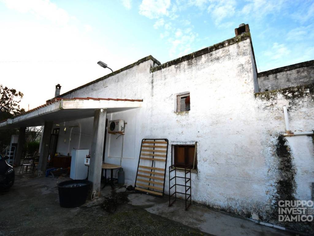 casa indipendente in vendita a Fasano