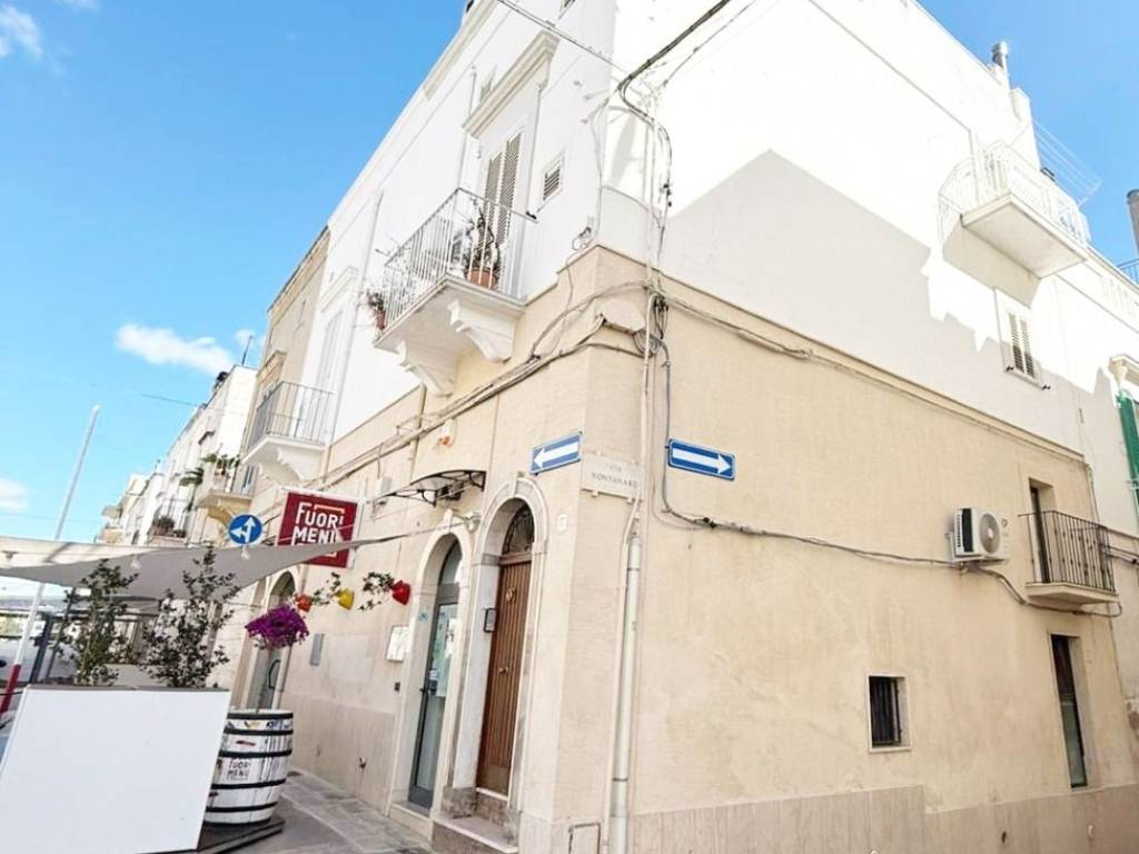 casa indipendente in vendita a Fasano
