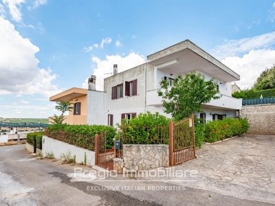 casa indipendente in vendita a Fasano