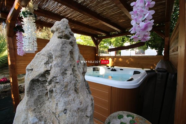casa indipendente in vendita a Fasano
