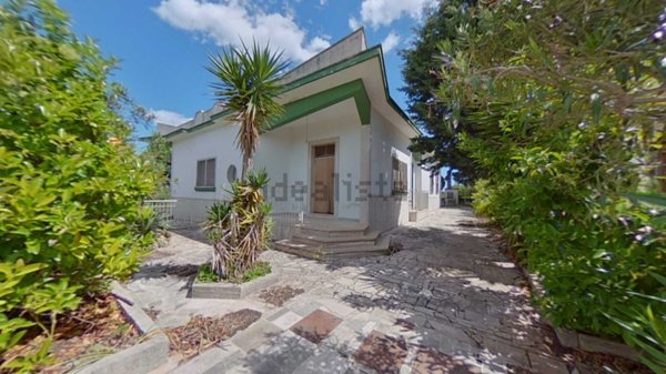 appartamento in vendita a Fasano in zona Laureto